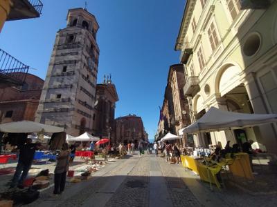 MERCATINO ANTIQUARIATO